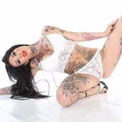 nude inky_real posting latina