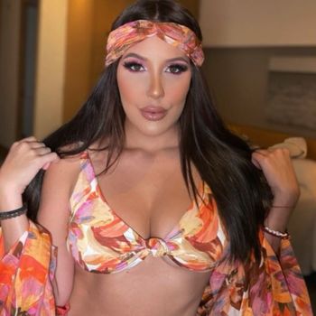 nude isacastroof showing latina