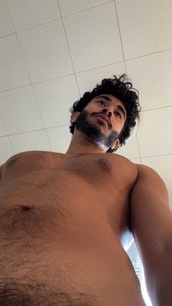 nude isthatzachary latina selfie