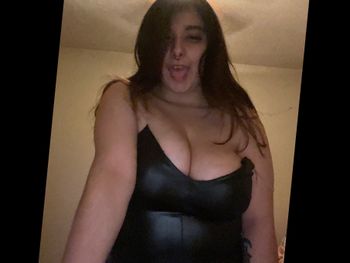 itisanissaa OnlyFans latina selfie