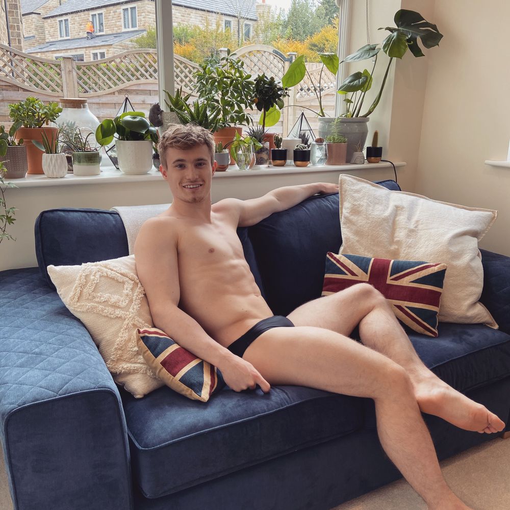 jacklaugher OnlyFans showing united kingdom