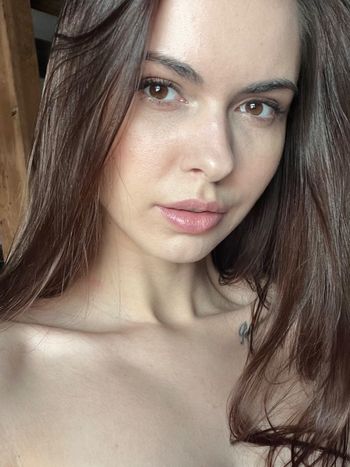 nude janabubu posting teen selfie