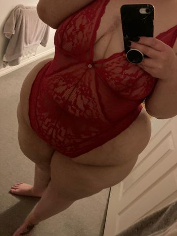 nude jess-h doing slut selfie