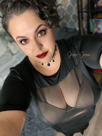 nude jessiejaxx MILF selfie