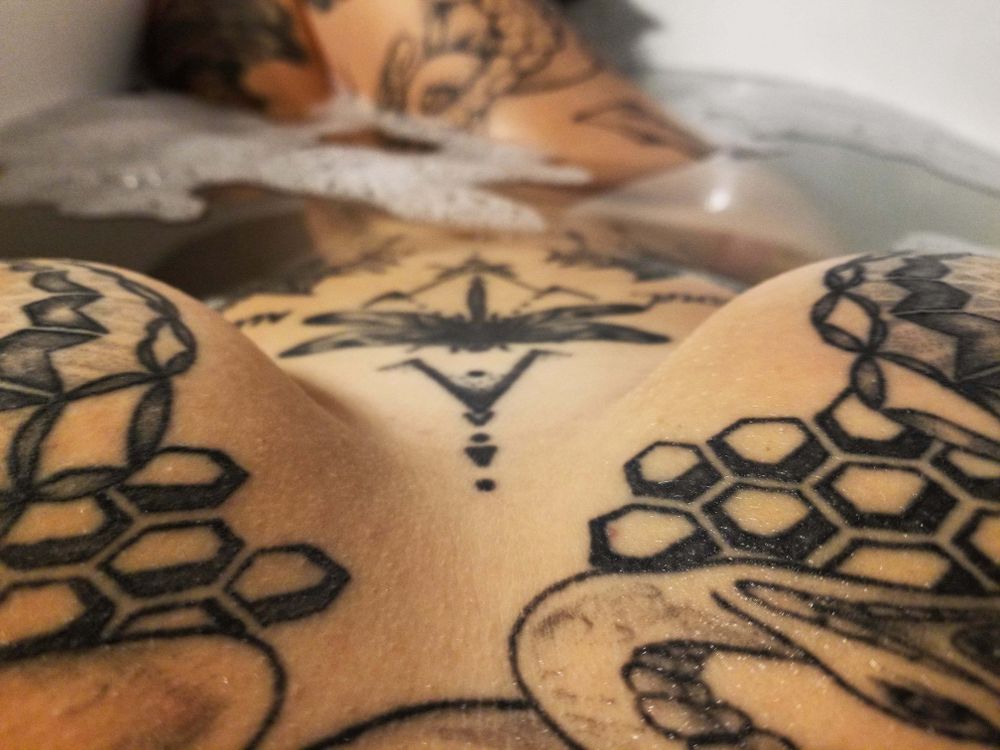 jkaylo OnlyFans tattoo