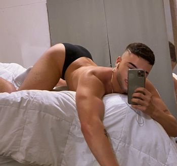 nude joeyvxxx latina