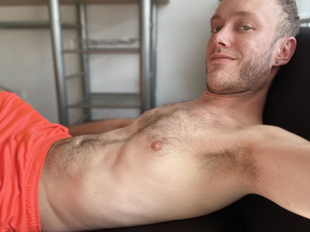 joneston OnlyFans showing gay