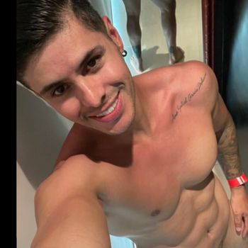 nude josemiguelvazquezd showing fitness selfie