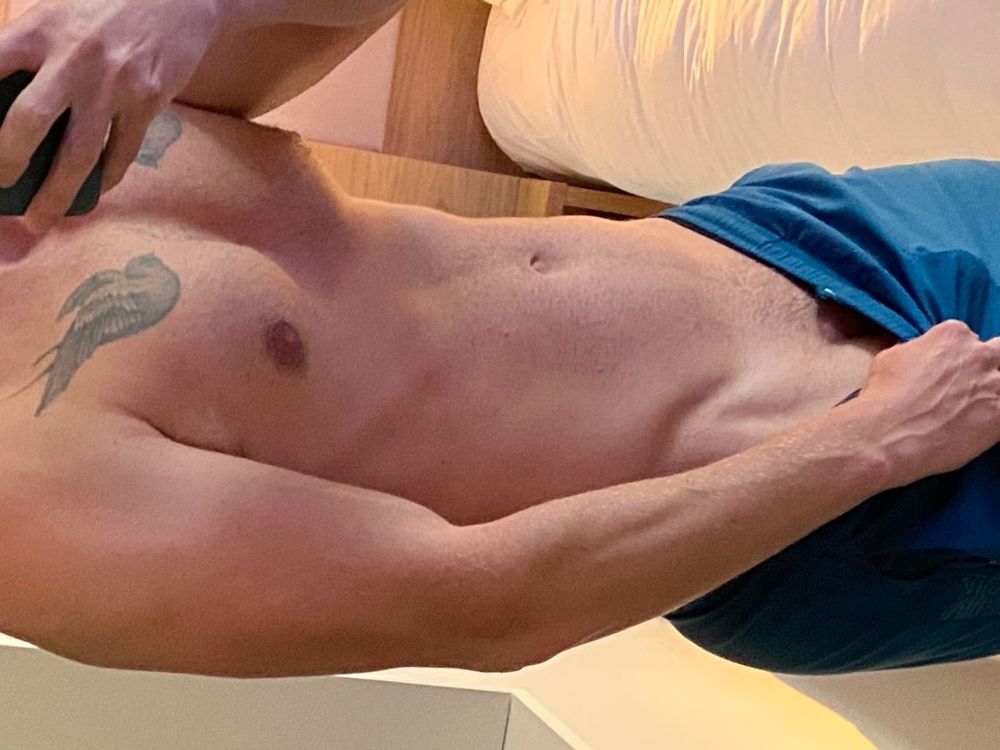 josh.of OnlyFans posting united kingdom