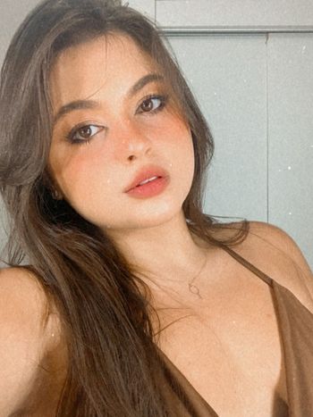 nude juliaquadrado showing latina selfie