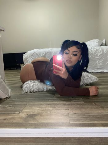 nude k.honey showing streamer selfie