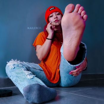 kaileros OnlyFans feet selfie