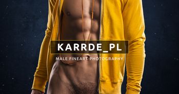 nude karrde_pl showing nude selfie