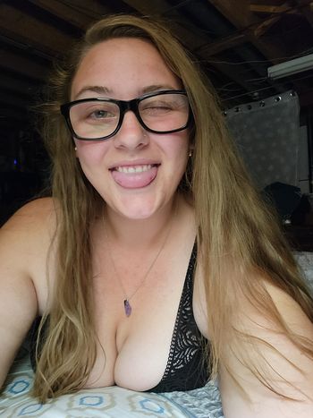 katerhose OnlyFans lingerie selfie