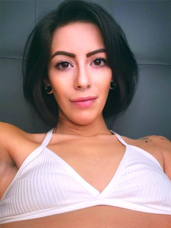 nude katiejadeinked posting mexican selfie