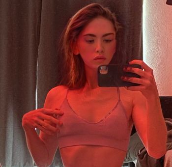 nude keirathomas02 leaking teen selfie