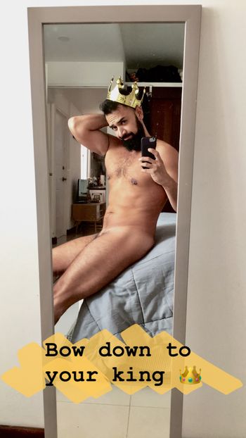 nude kenninstabear Costa Rica selfie