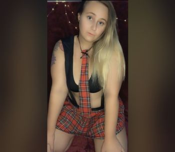 nude kenzieskye-free showing toys selfie