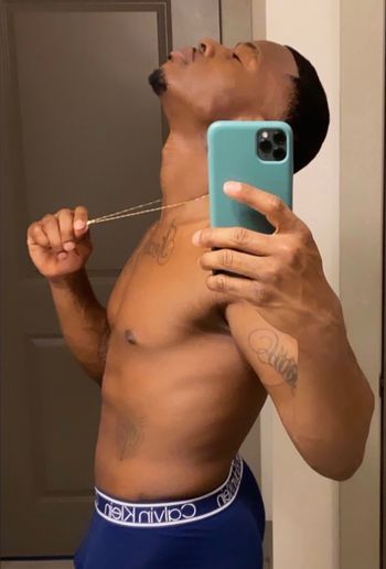 nude kinglonden leaking big ass selfie