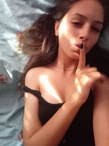 nude kira_lush leaking couple selfie