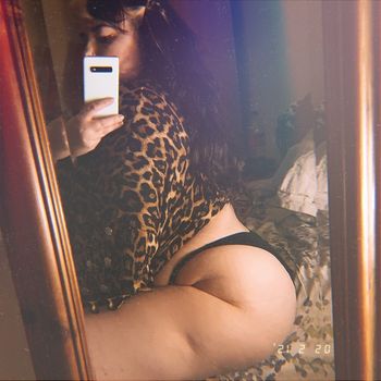 kittenkelly OnlyFans messaging selfie