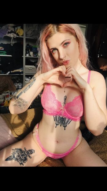 nude kitty_valentine leaking big ass selfie