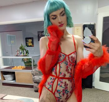 nude kittykass-free doing united states selfie