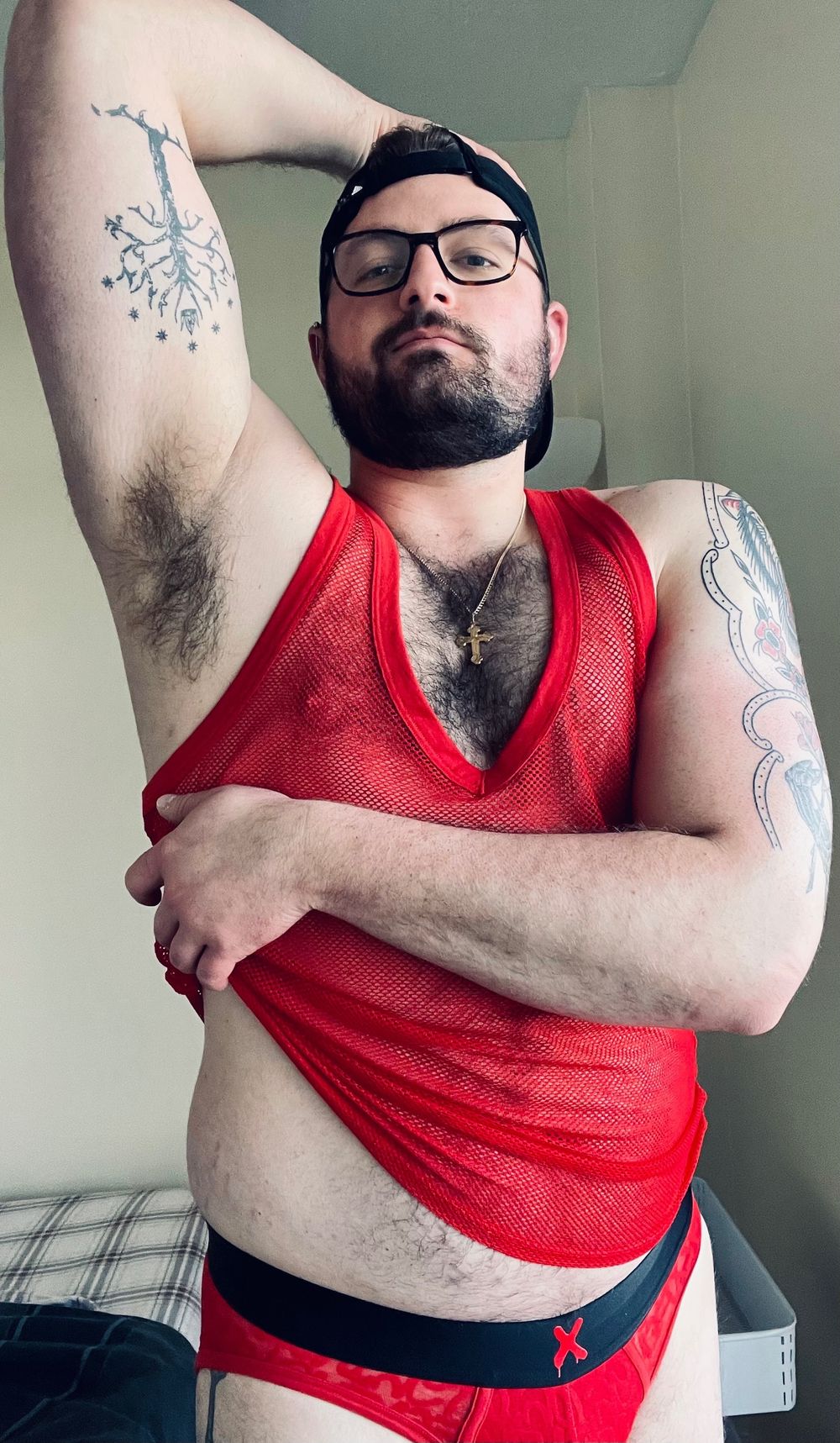 kod_blu OnlyFans showing gay