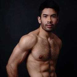 nude konglah showing streamer