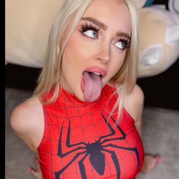 nude kristenlanae doing costumes