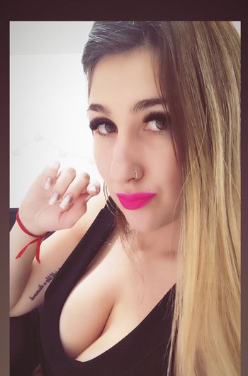 nude krystal_3 posting latina selfie