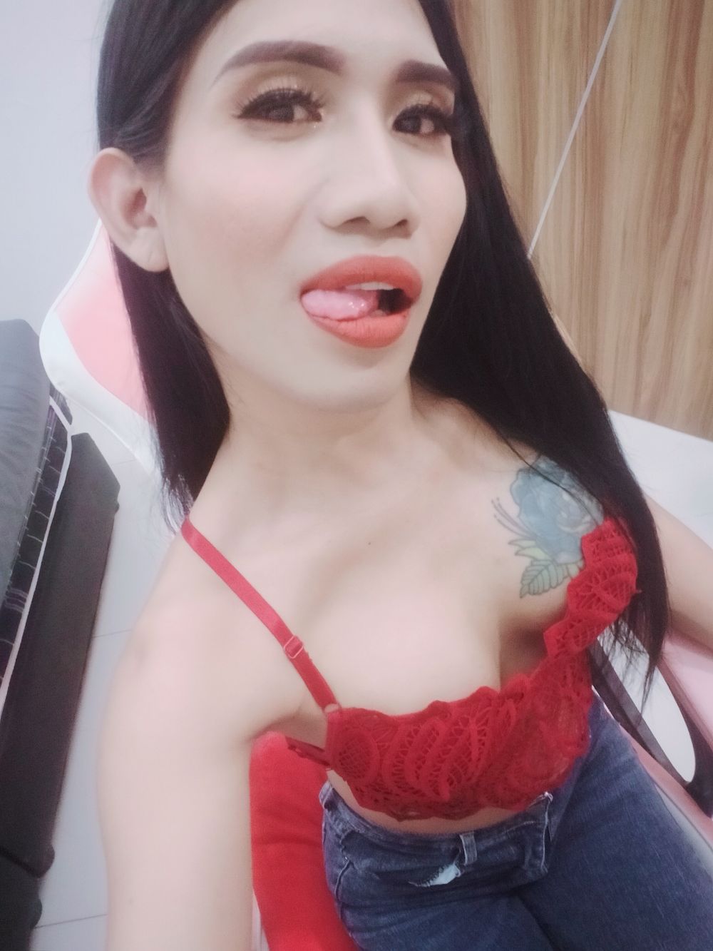 ladyboy_satita OnlyFans showing male