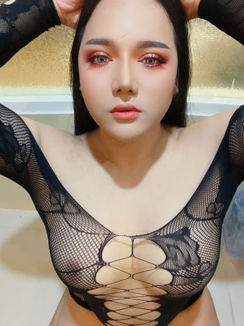 nude ladyboymayan leaking cumplay selfie