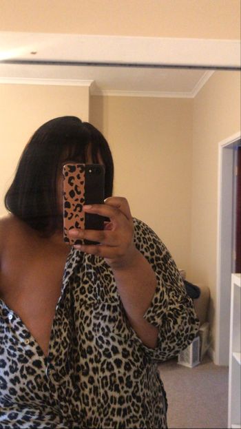 nude ladynyomixxx showing united kingdom selfie