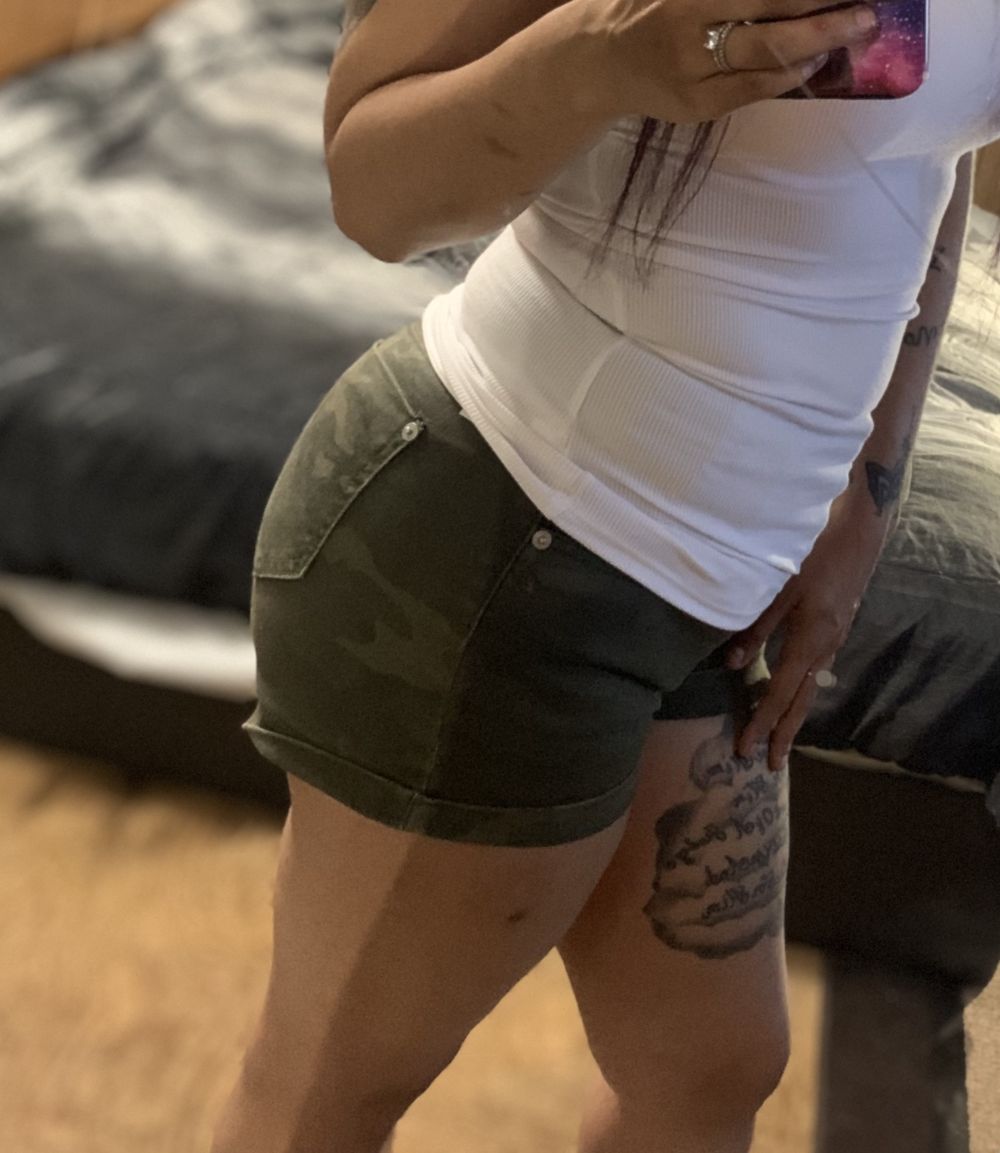 latinakitty100 OnlyFans showing big ass