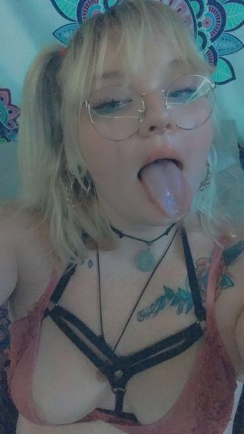 laylabunnyxo OnlyFans submissive