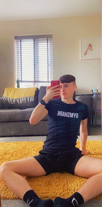 lewiboo99 OnlyFans United Kingdom selfie