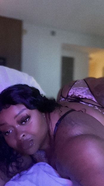 nude lexisshawdybadd showing big ass