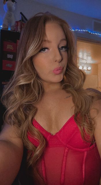 nude lilredcherrybomb doing latina selfie