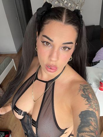 nude lilrotten recording spain selfie