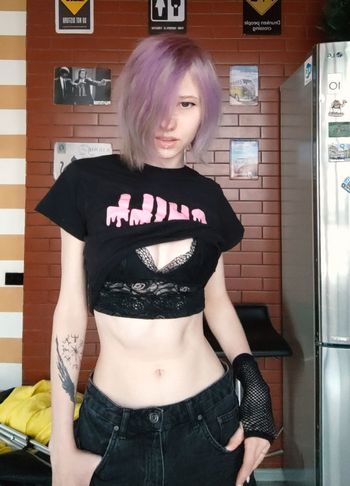 nude little_emo_kitten doing cfnm selfie