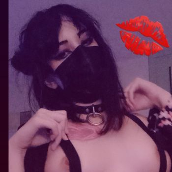 littlewitchbooty OnlyFans messaging