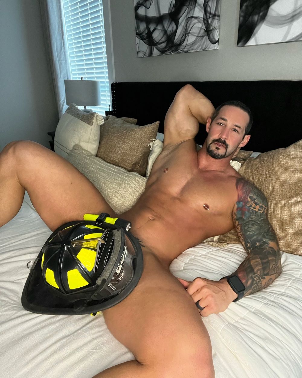 loganchase28 OnlyFans showing male