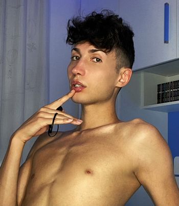 nude loryxxo posting italy