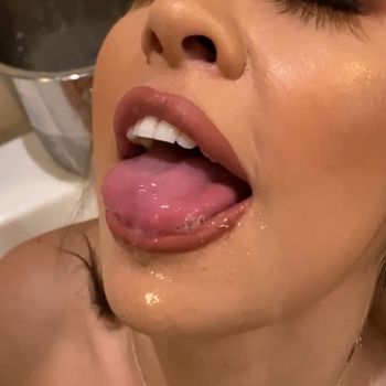 nude loverileyrose leaking exhibitionism