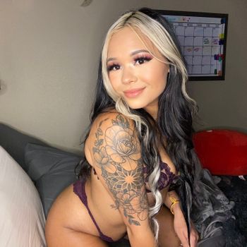 nude lovesicklayla recording custom content selfie