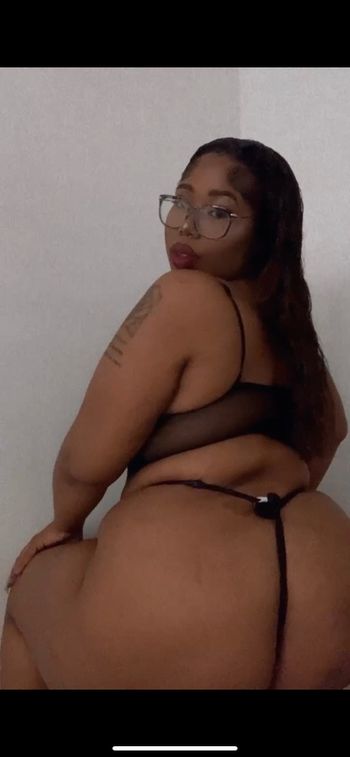 maddieduh OnlyFans latina selfie