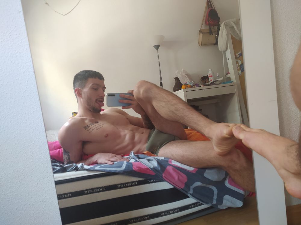 madriz_ten OnlyFans showing teen