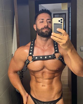 nude male_fitness leaking male selfie