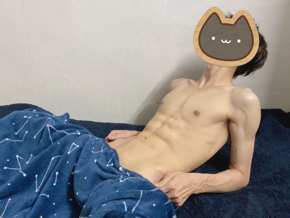 masssolemnisz OnlyFans showing big ass